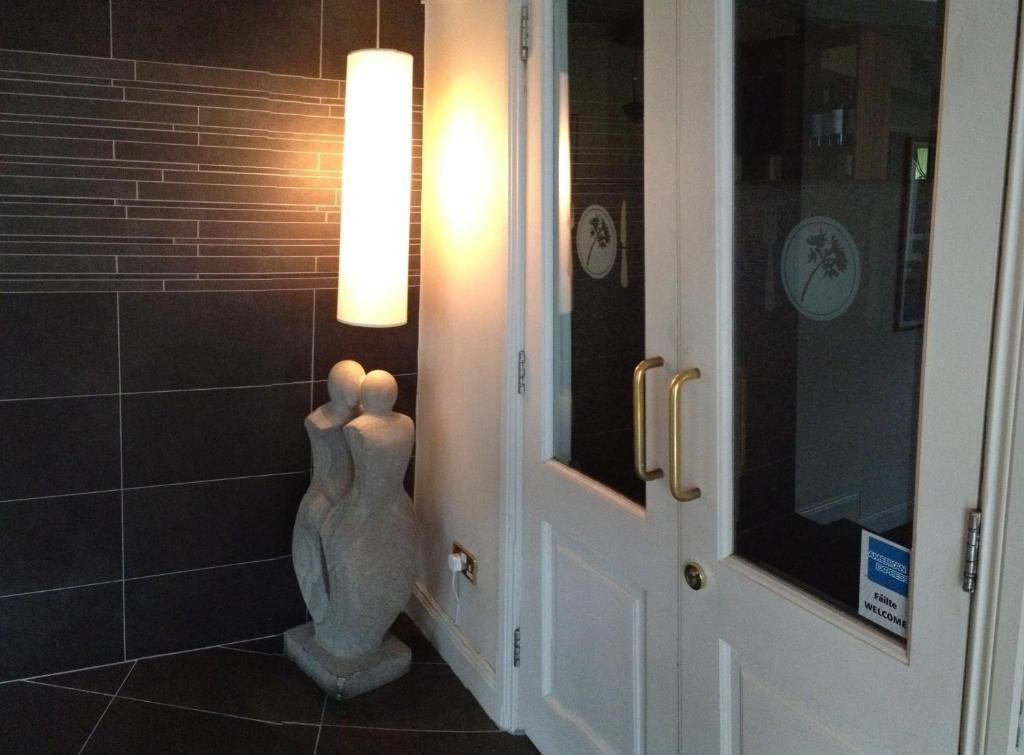 Virginia'S Guesthouse ケンメア エクステリア 写真